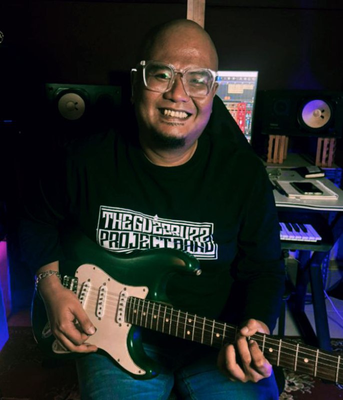 Bobb Ghazali atur langkah dengan Guzzbuzz Productions 