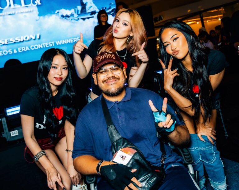 Dolla Intim Bersama Peminat?