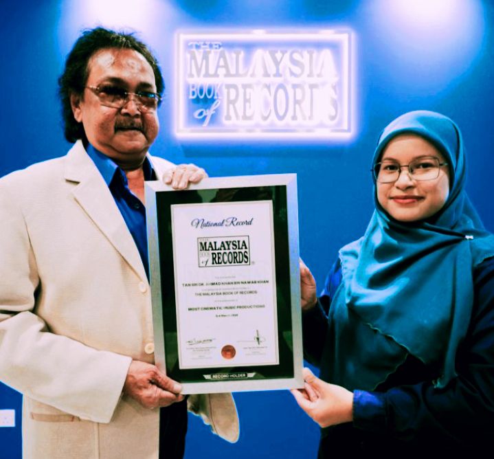 Wow… Ahmad Nawab terima pengiktirafan MBOR bagi Muzik Sinematik Terbanyak!