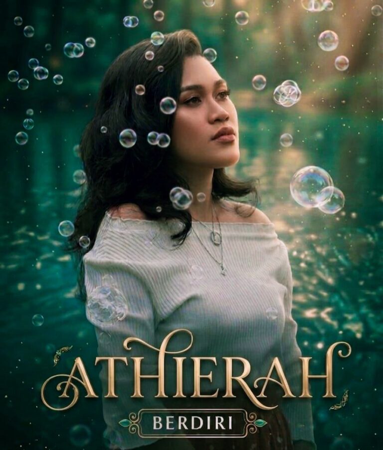 Athierah “Berdiri” mengatur langkah dalam seni