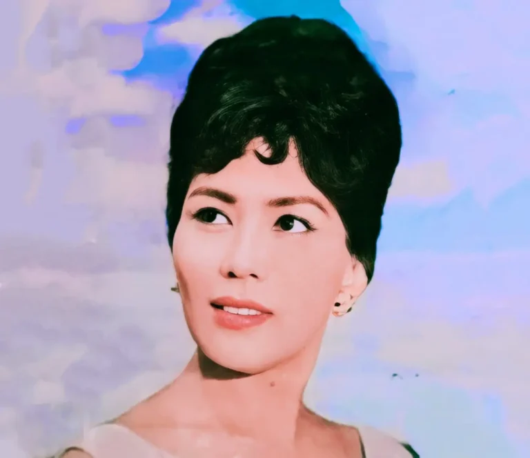 Hebatnya!…Umi Kalthum digelar ‘The Most Beautiful Woman Of Malaya’