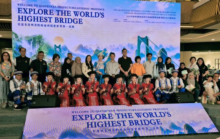 KEUNIKAN WARISAN KEBUDAYAAN DAN JAMBATAN TERTINGGI DI DUNIA HANYA DI QIANXI’NAN