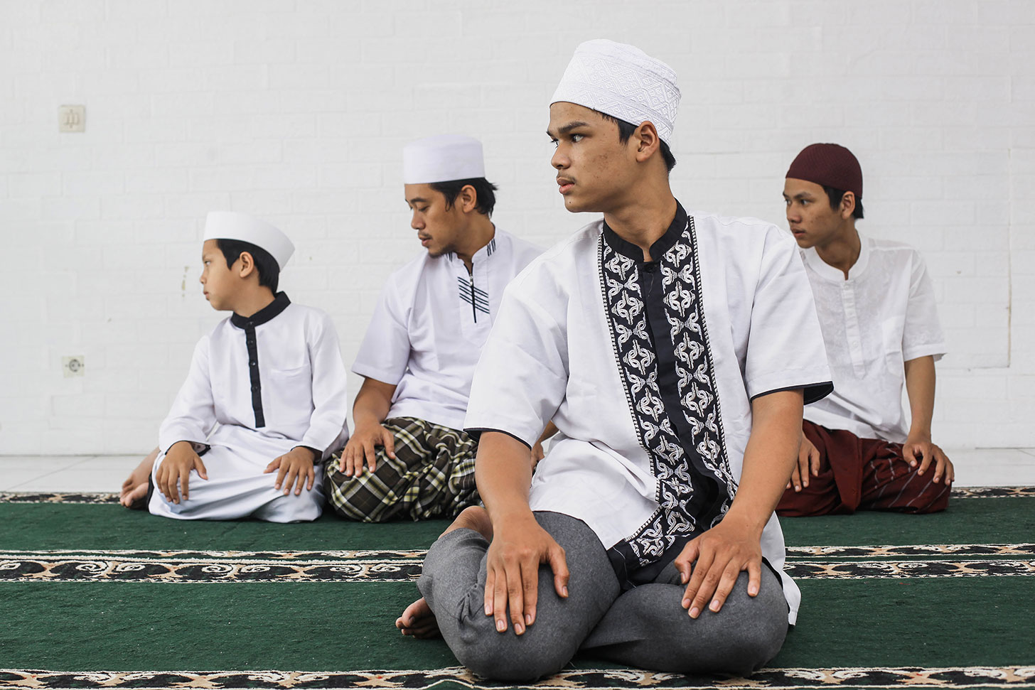 KEBAIKAN SOLAT DALAM ISLAM — JANGAN TINGGALKAN SOLAT, KERANA SOLAT ITU TIANG AGAMA!